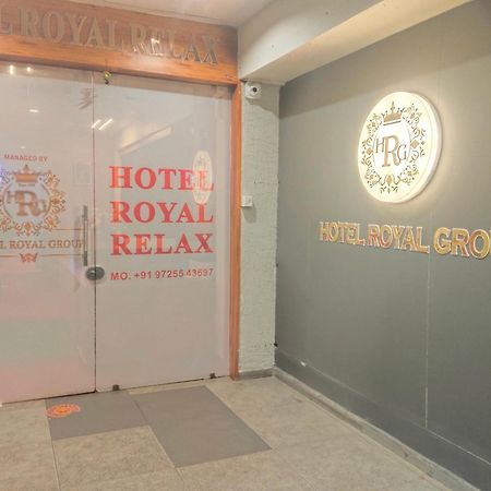 Hotel Royal Relax Гандинагар Екстериор снимка